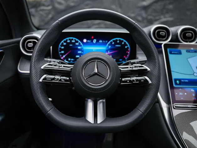 Mercedes-Benz GLC 300 4Matic AMG Line 9G-Tronic *21" Felgen*Panorama*AHK*