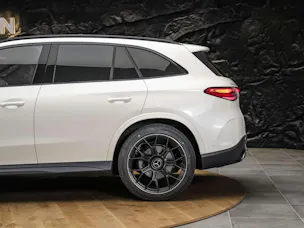 Mercedes-Benz GLC 300 4Matic AMG Line 9G-Tronic *21" Felgen*Panorama*AHK*
