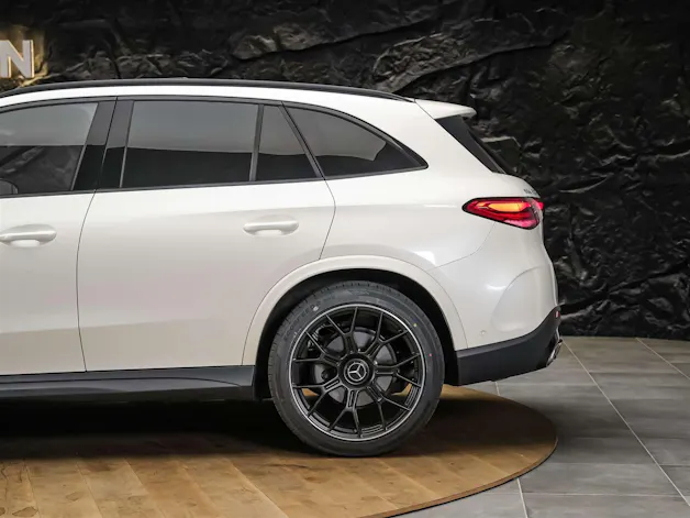 Mercedes-Benz GLC 300 4Matic AMG Line 9G-Tronic *21" Felgen*Panorama*AHK*