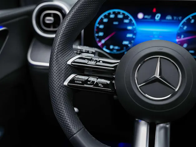 Mercedes-Benz GLC 300 4Matic AMG Line 9G-Tronic *21" Felgen*Panorama*AHK*