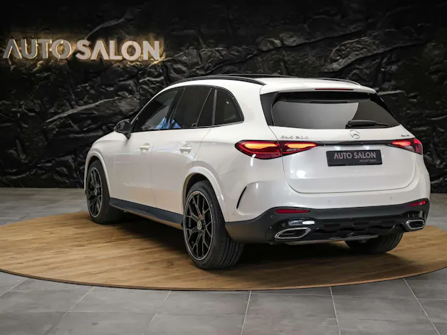 Mercedes-Benz GLC 300 4Matic AMG Line 9G-Tronic *21" Felgen*Panorama*AHK*