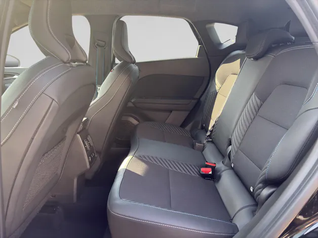RENAULT Captur 1.3 TCe Esprit Alpine EDC