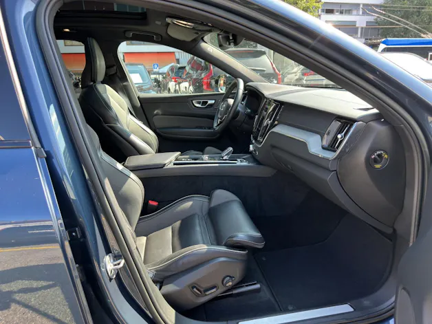 Volvo XC60 2.0 T6 TE Ultimate Dark eAWD