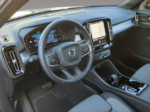Volvo XC40 2.0 B4 MH Plus Dark