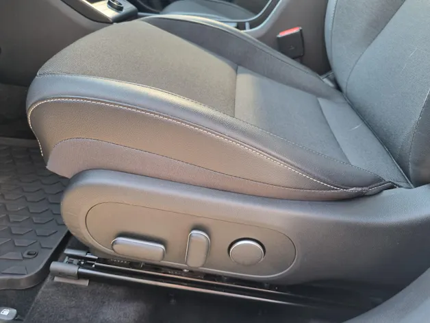 Hyundai Kona 1.6 GDi HEV Amplia DCT