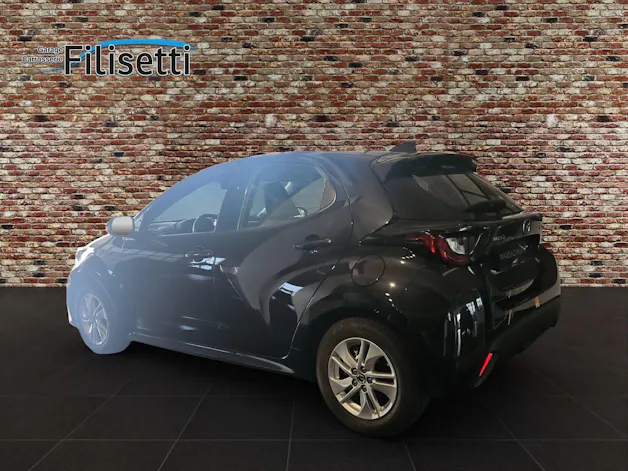Mazda 2 Hybrid Centre-line
