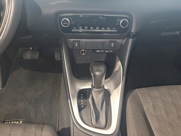 Mazda 2 Hybrid Centre-line