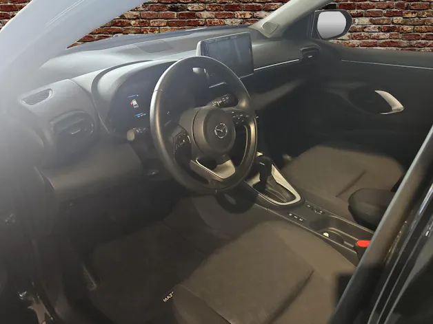 Mazda 2 Hybrid Centre-line