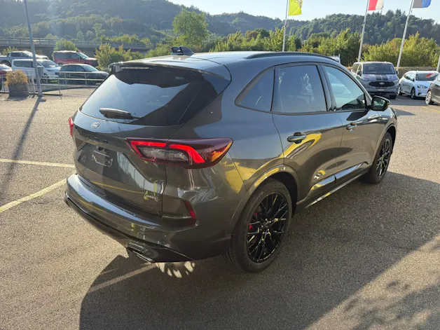 FORD Kuga 2.5 PHEV ST-Line X FWD