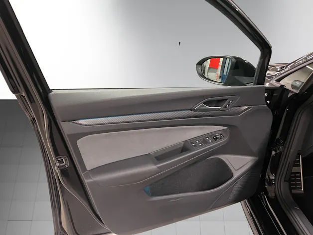 VW Golf 1.5 eTSI mHEV ACT R-Line DSG