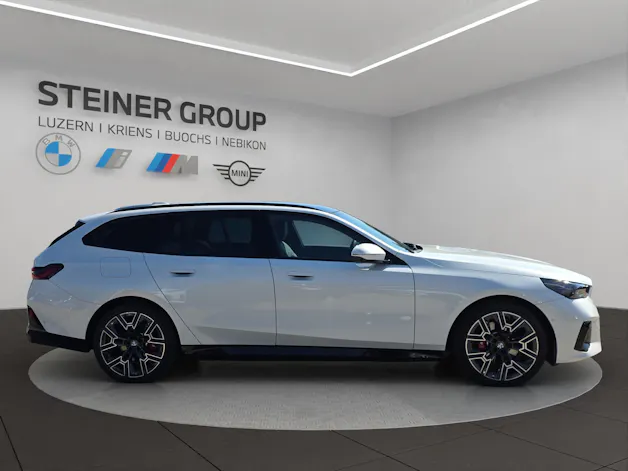 BMW 530e xDrive Touring M Sport Pro Steptronic