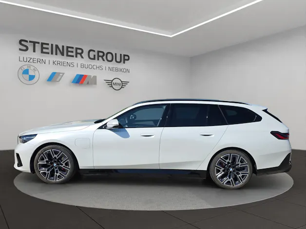 BMW 530e xDrive Touring M Sport Pro Steptronic