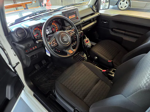 Suzuki Jimny Country 1.5 Compact+