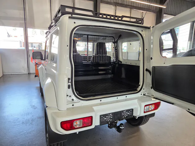 Suzuki Jimny Country 1.5 Compact+
