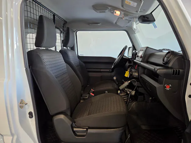 Suzuki Jimny Country 1.5 Compact+