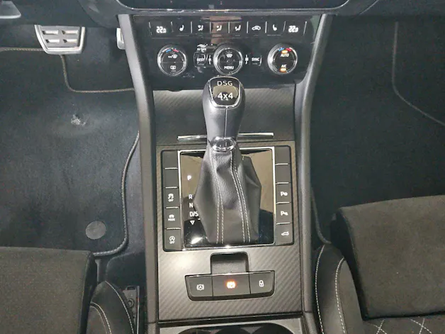 Škoda Superb Combi 2.0 TSI SportLine 4x4 DSG