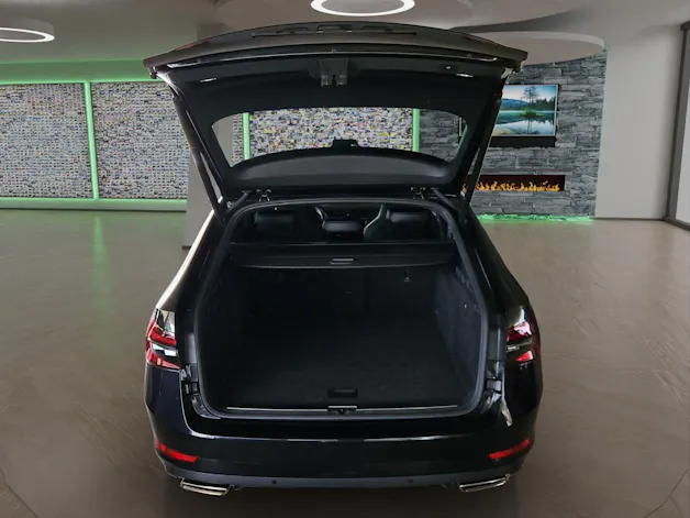 Škoda Superb Combi 2.0 TSI SportLine 4x4 DSG