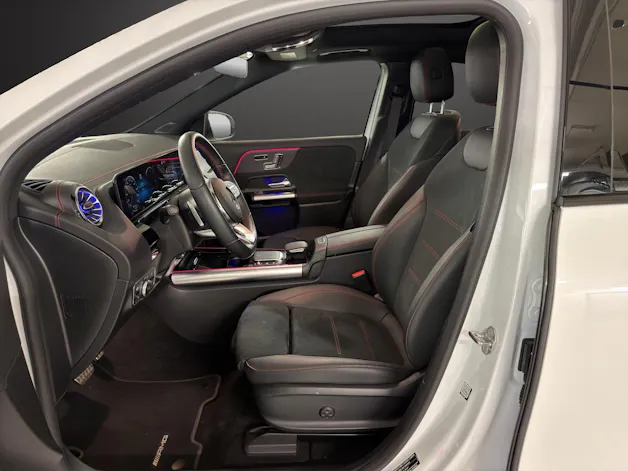 Mercedes-Benz EQA 300 AMG Line 4Matic