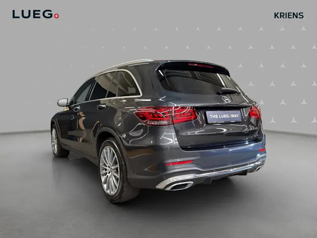 Mercedes-Benz GLC 220 d 4M - AMG / DISTRONIC / 360 Grad Kamera / Head-Up Display