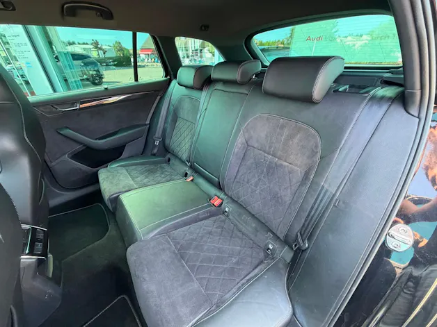 Škoda Superb Combi 2.0 TDi SportLine+ 4x4 DSG