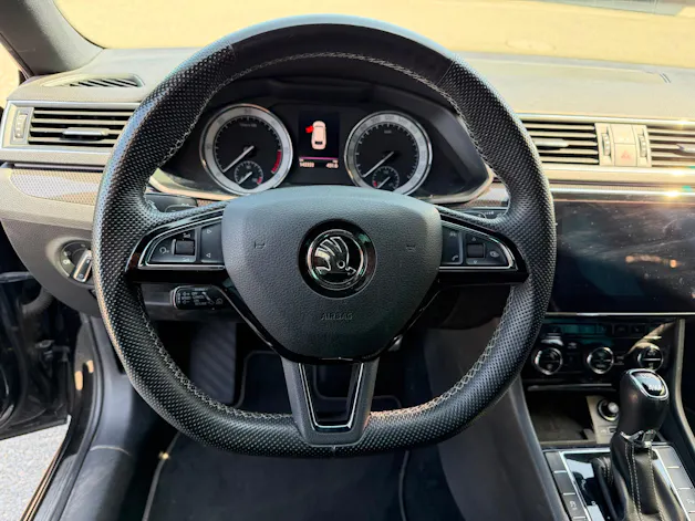 Škoda Superb Combi 2.0 TDi SportLine+ 4x4 DSG
