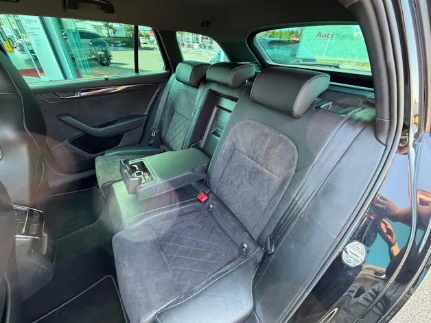 Škoda Superb Combi 2.0 TDi SportLine+ 4x4 DSG