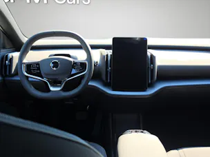 Volvo EX30 Cross Country P8 69 kWh AWD Plus