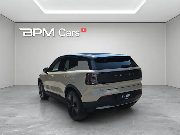 Volvo EX30 Cross Country P8 69 kWh AWD Plus