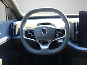 Volvo EX30 Cross Country P8 69 kWh AWD Plus