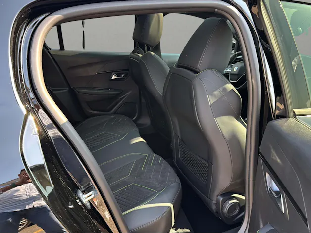 Peugeot 208 1.2 MHEV 145 GT Exclusive