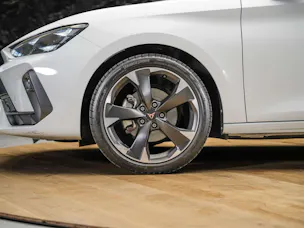 Cupra LEON 2.0 TDI DSG *NEUES MODELL*Werksgarantie*Lenkradheizung*Assistenten*
