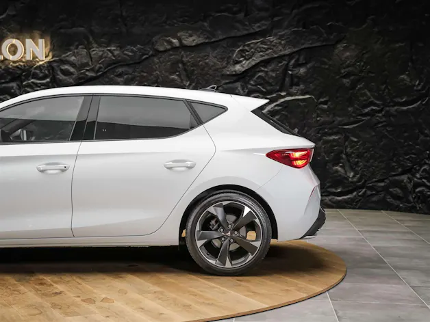 Cupra LEON 2.0 TDI DSG *NEUES MODELL*Werksgarantie*Lenkradheizung*Assistenten*