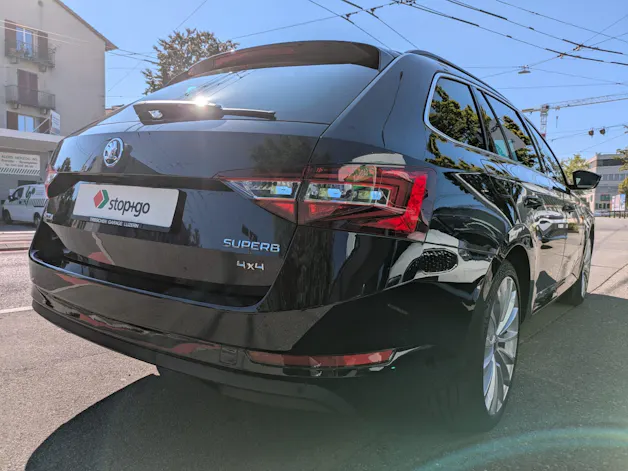 Škoda Superb Combi 2.0 TDi Ambition 4x4 DSG