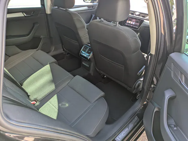 Škoda Superb Combi 2.0 TDi Ambition 4x4 DSG