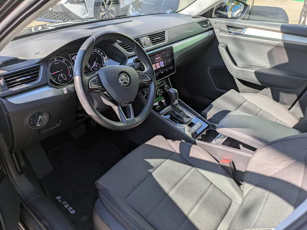 Škoda Superb Combi 2.0 TDi Ambition 4x4 DSG