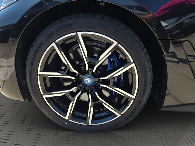 BMW i4 M50