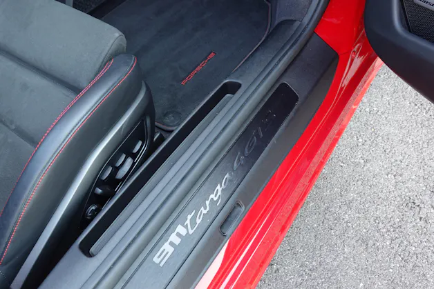 Porsche 911 Targa 4 GTS PDK - "1ère Main * Porsche Approved * Son BOSE * Toutes Roues Direct. * Sièges Sport 18 Posit avec Mémoire"