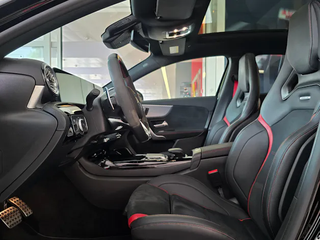 Mercedes-Benz A 45 S AMG 4Matic+ Speedshift