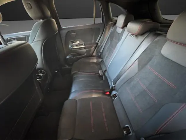 Mercedes-Benz GLA 200 AMG Line
