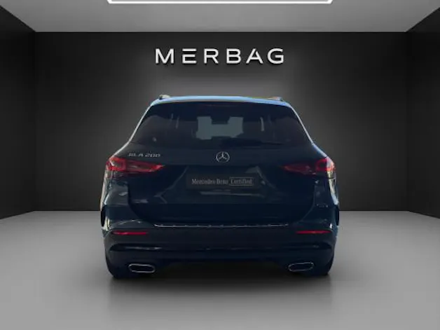 Mercedes-Benz GLA 200 AMG Line