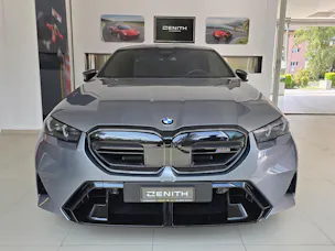 BMW M5 xDrive
