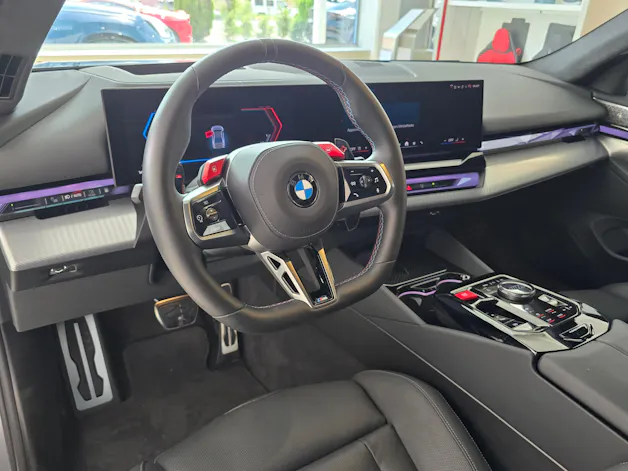 BMW M5 xDrive
