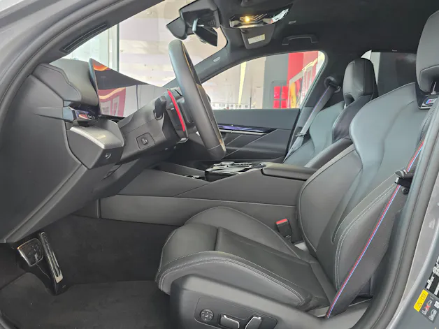 BMW M5 xDrive