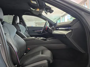 BMW M5 xDrive