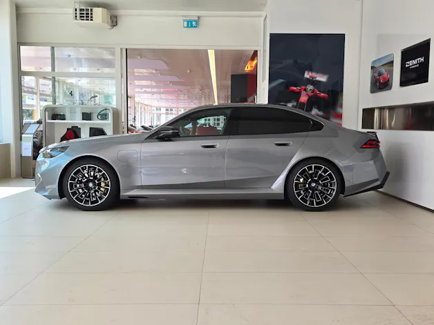 BMW M5 xDrive
