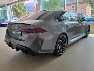 BMW M5 xDrive