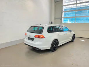 VW Golf Variant 2.0 TSI R 4 Motion DSG