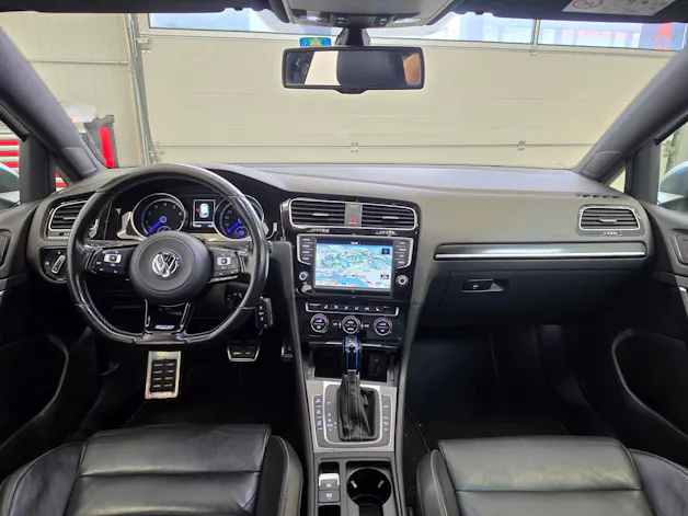 VW Golf Variant 2.0 TSI R 4 Motion DSG