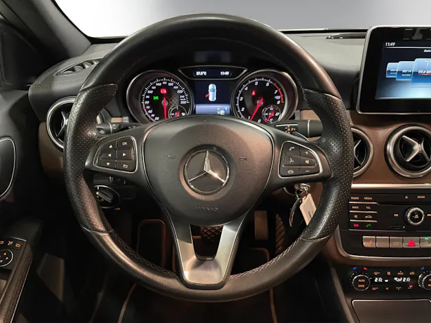 Mercedes-Benz A 220 4Matic 7G-DCT
