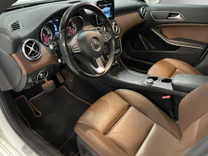 MERCEDES-BENZ A 220 4Matic 7G-DCT